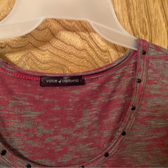 Ladies size 3X top. Peekaboo sleeves. - Picture 3 of 11